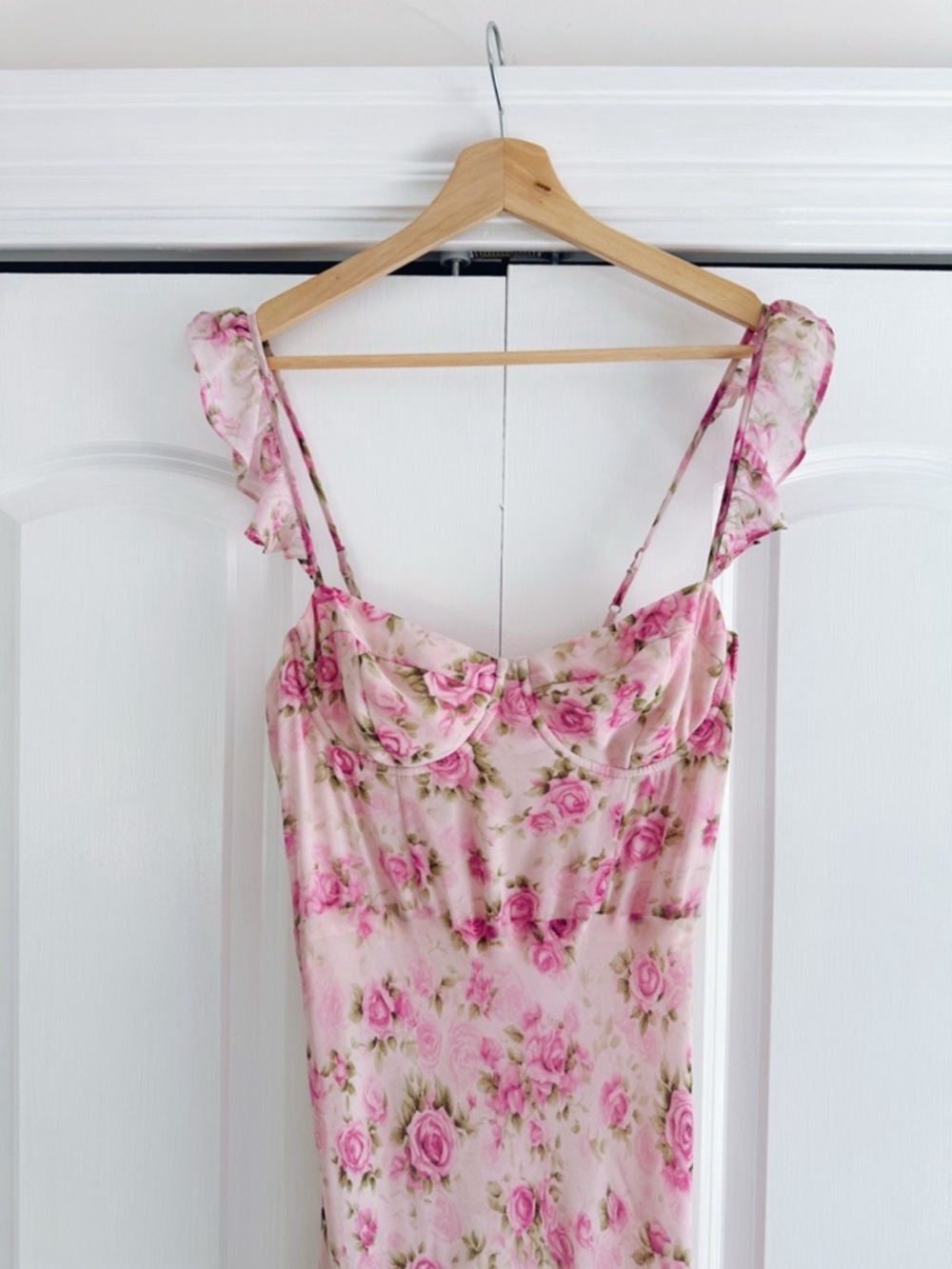 ASTR The Label Alcina Polka Dot Maxi Dress Pink Multi Floral - Picture 11 of 14